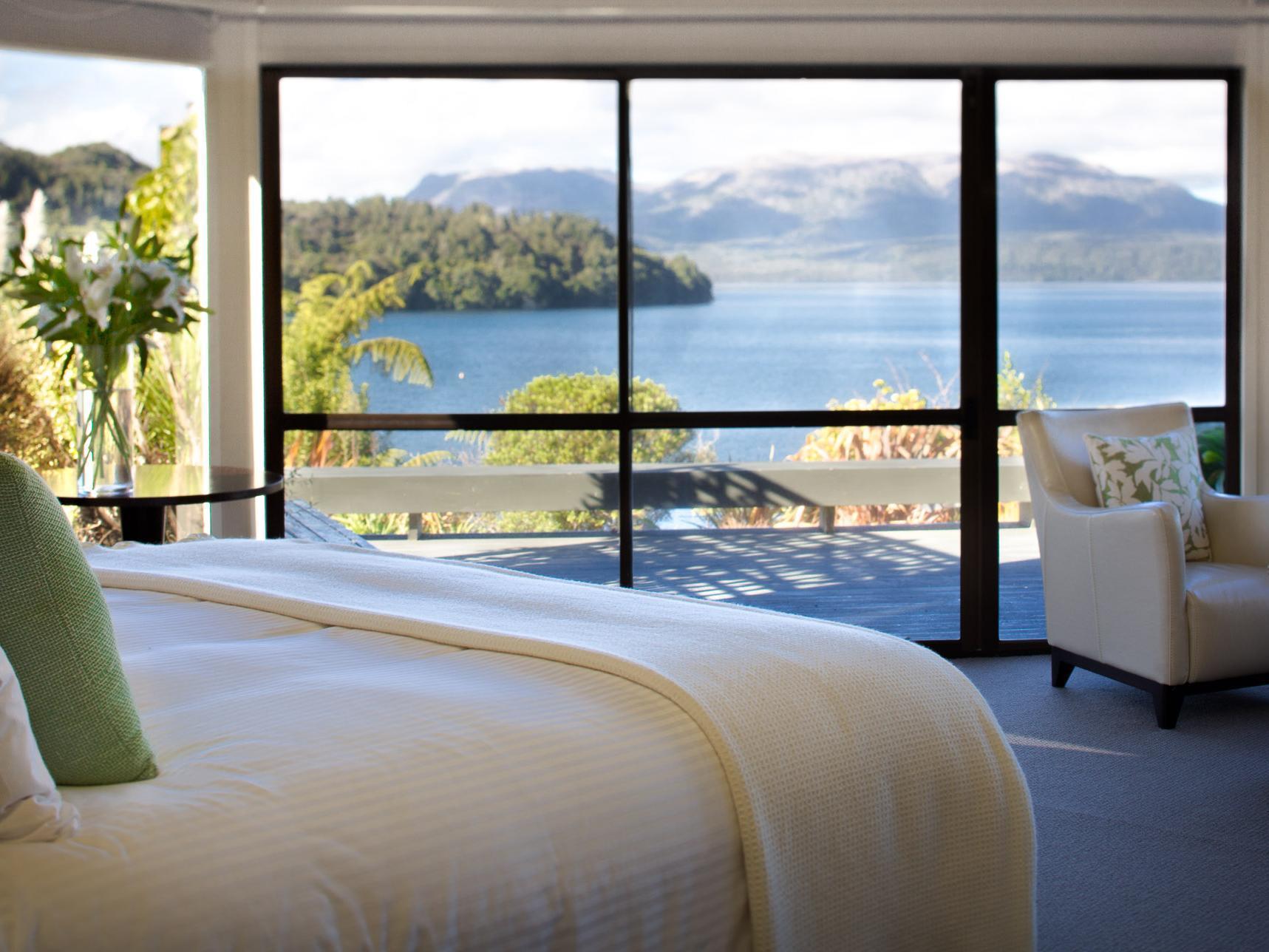 Solitaire Lodge *
